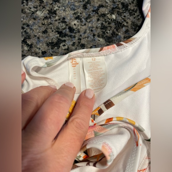 Super cute girl’s bikini - Picture 4 of 4